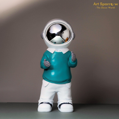 Chargebale Astronaut Night lamp of Polyresin