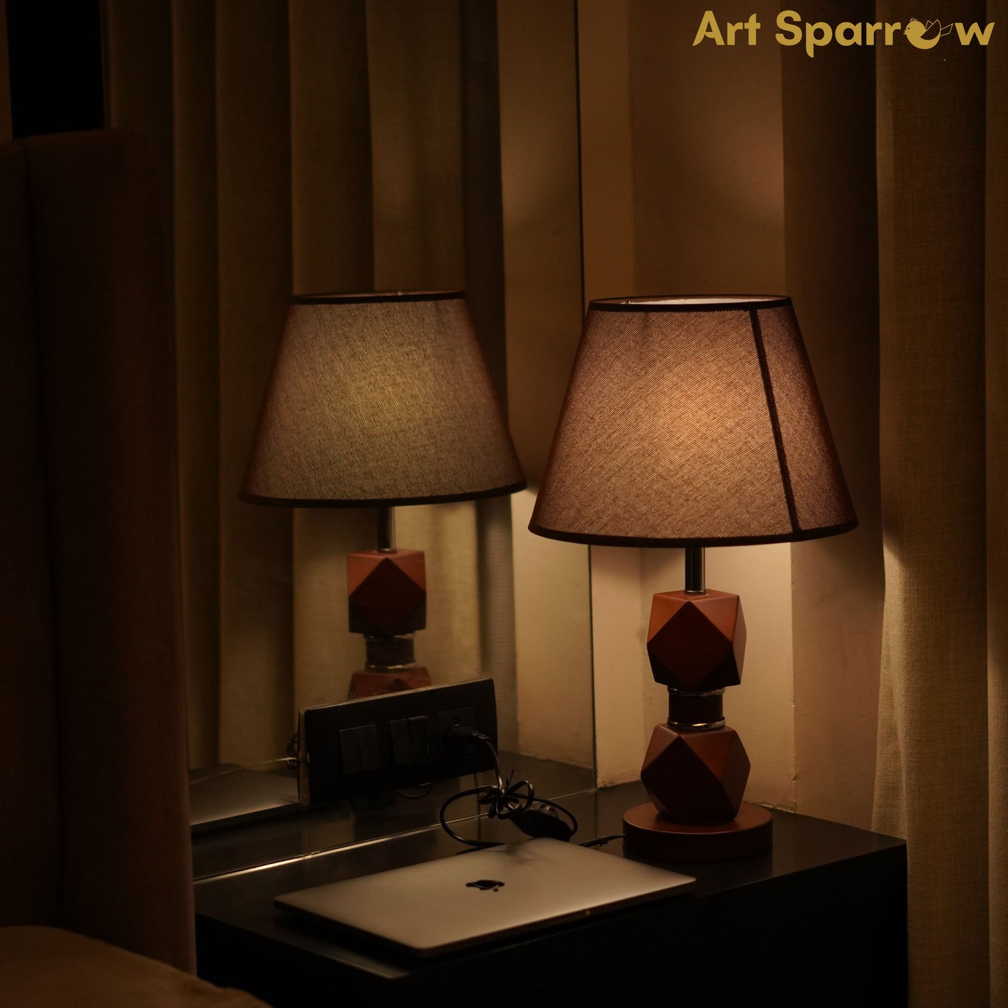 Contemporary Crystal Lampshade Table Nightlamp