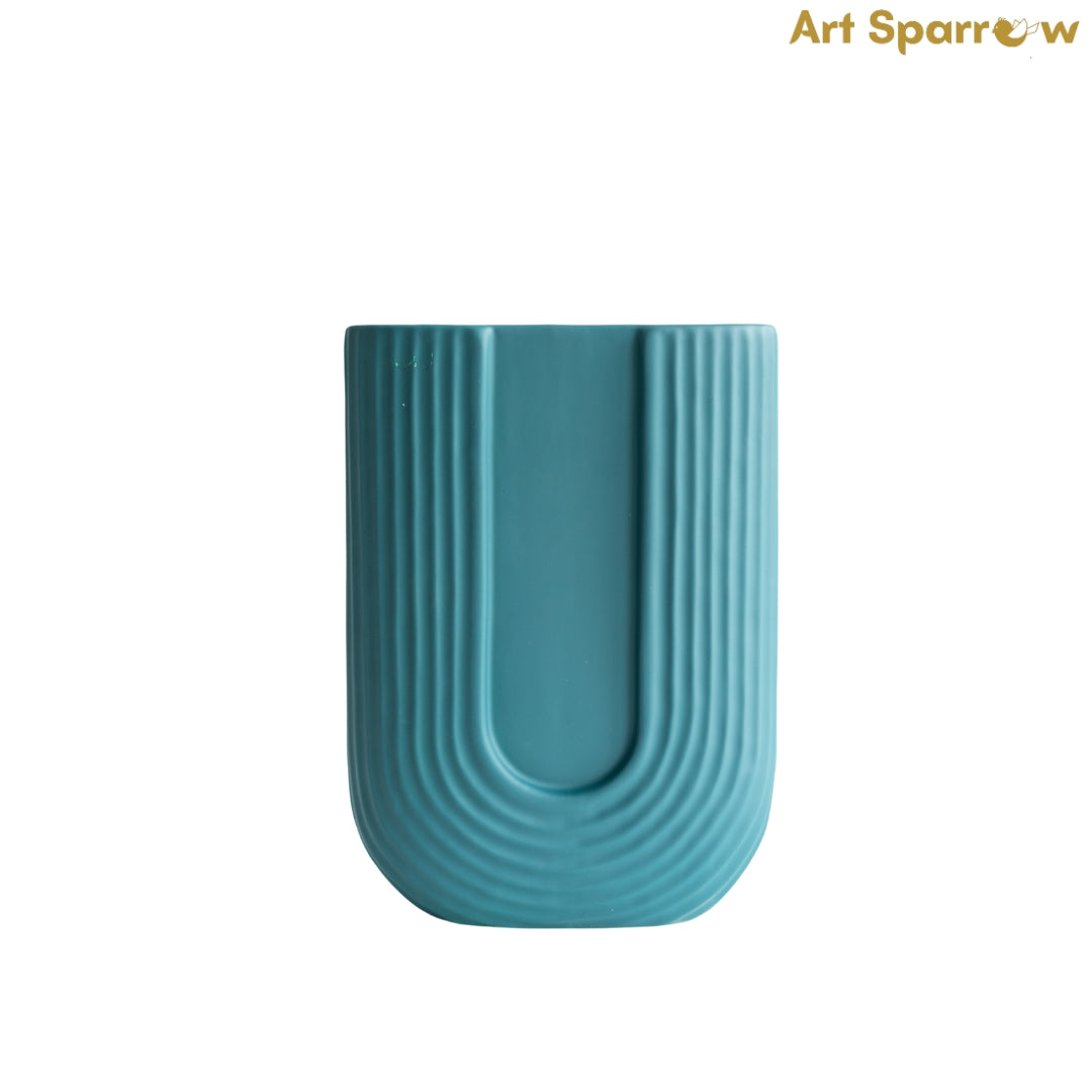 Minimal Decor Polyresin Aqua Flower Vase